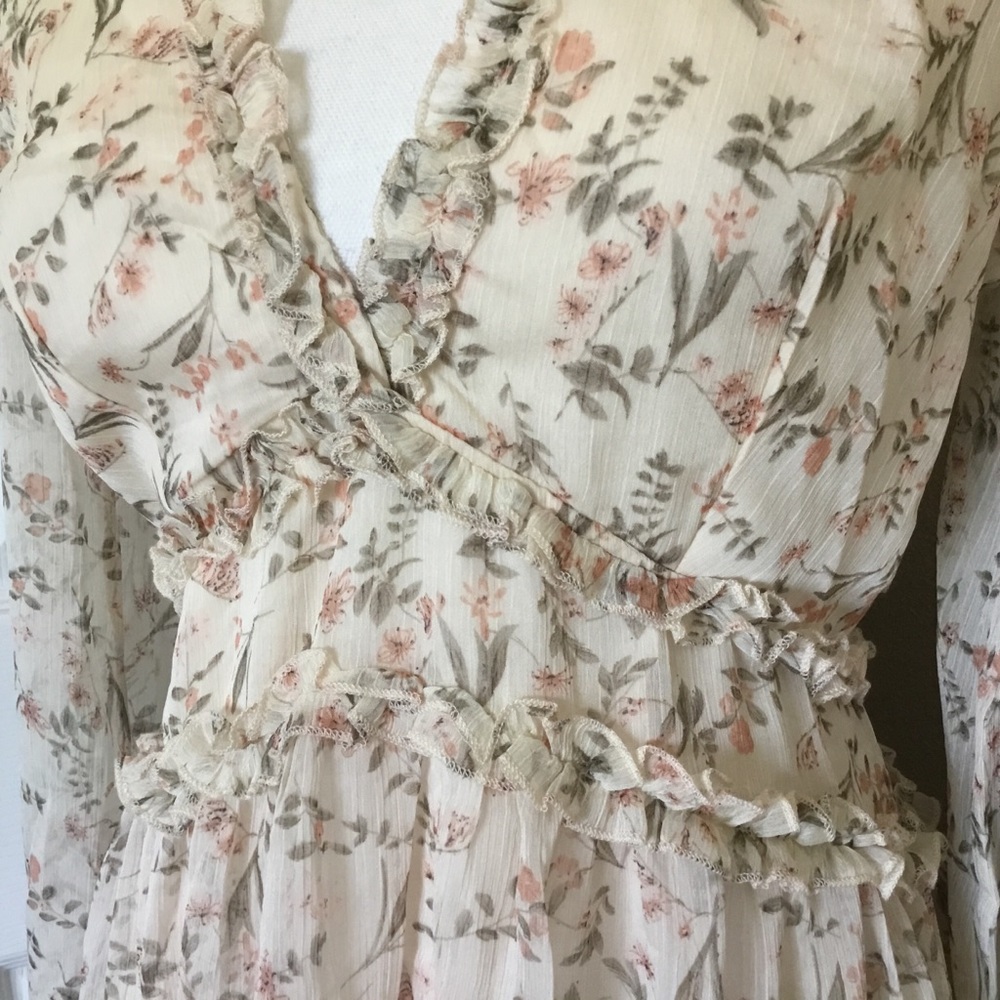 Destiny Calls Floral Ruffle Dress - Picture 10 of 11